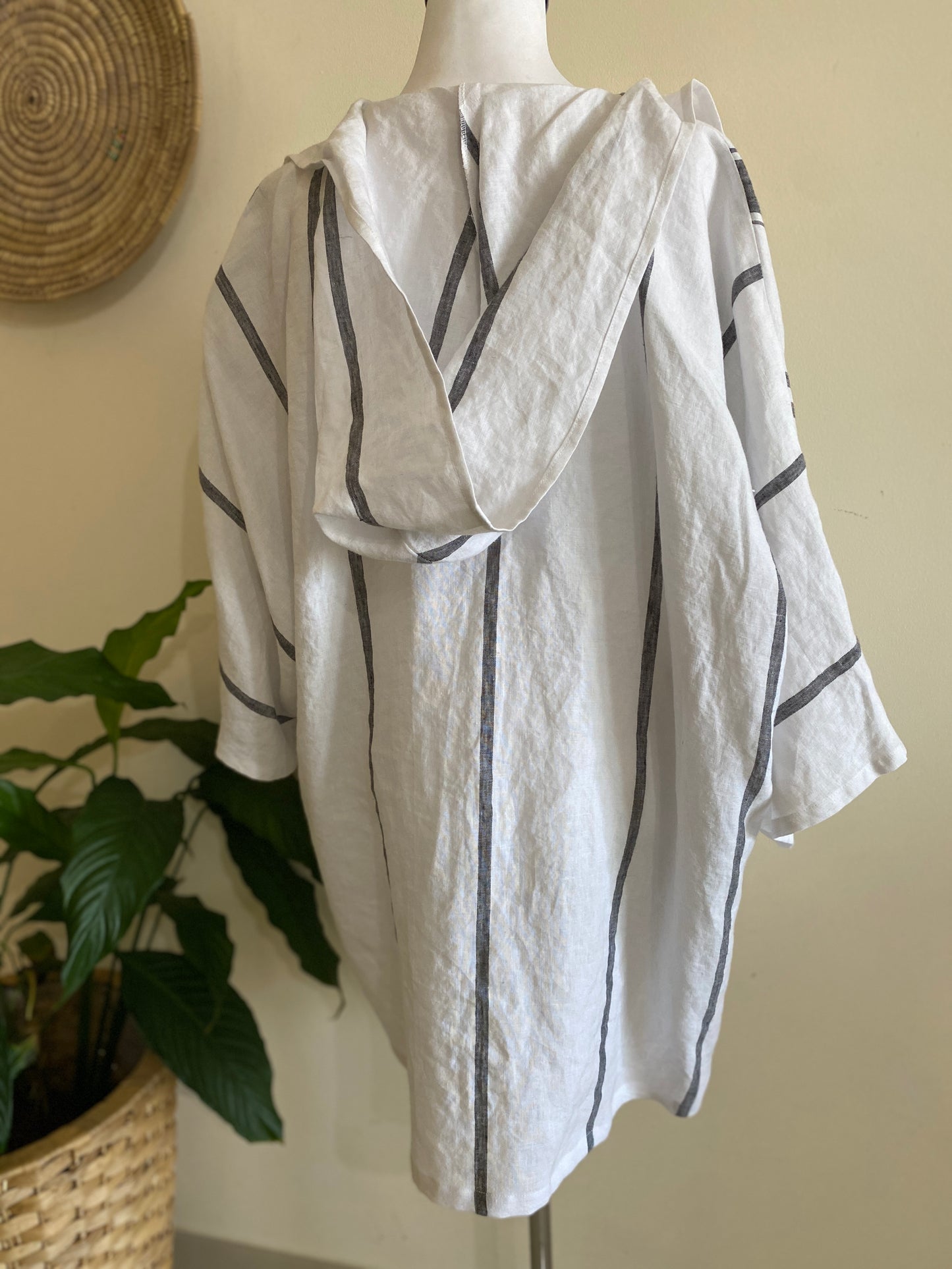 Men’s hooded kimono